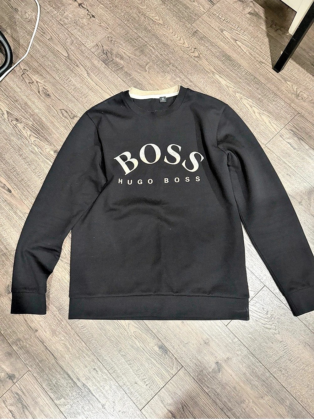 Hugo Boss Men's Black Crewneck Sweatshirt Like New